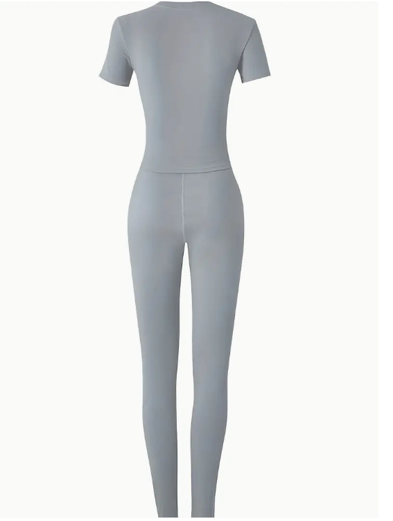 2-piece Fitted Short Sleeve Top & Pants Set, Grey