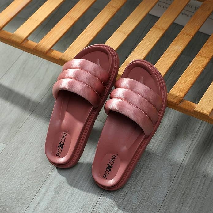 Women’s Padded Strap Slide Sandals