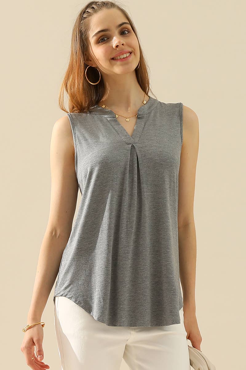 JOHNNY COLLAR SLEEVELESS BLOUSE