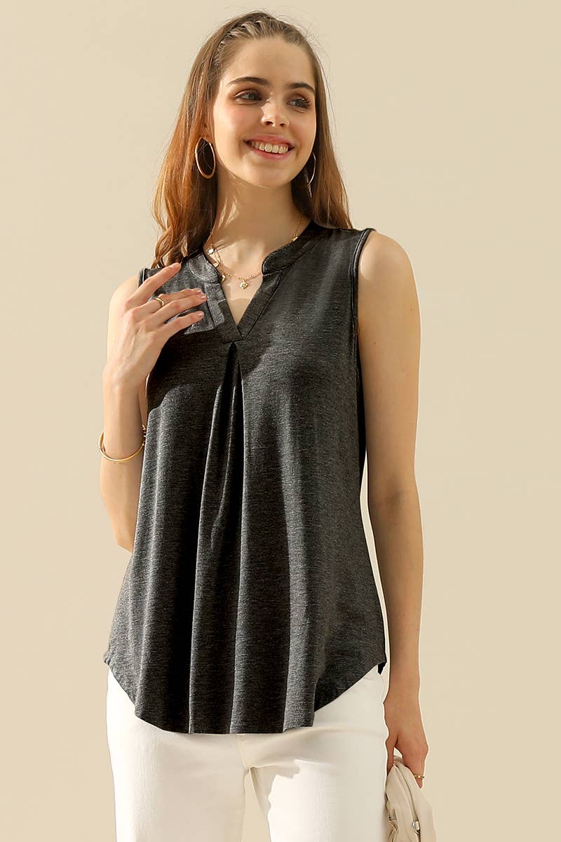JOHNNY COLLAR SLEEVELESS BLOUSE